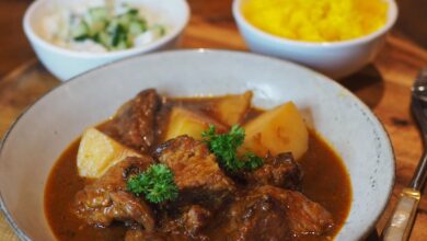 Slow cooked Beef Korma Here is the easiest no fuss