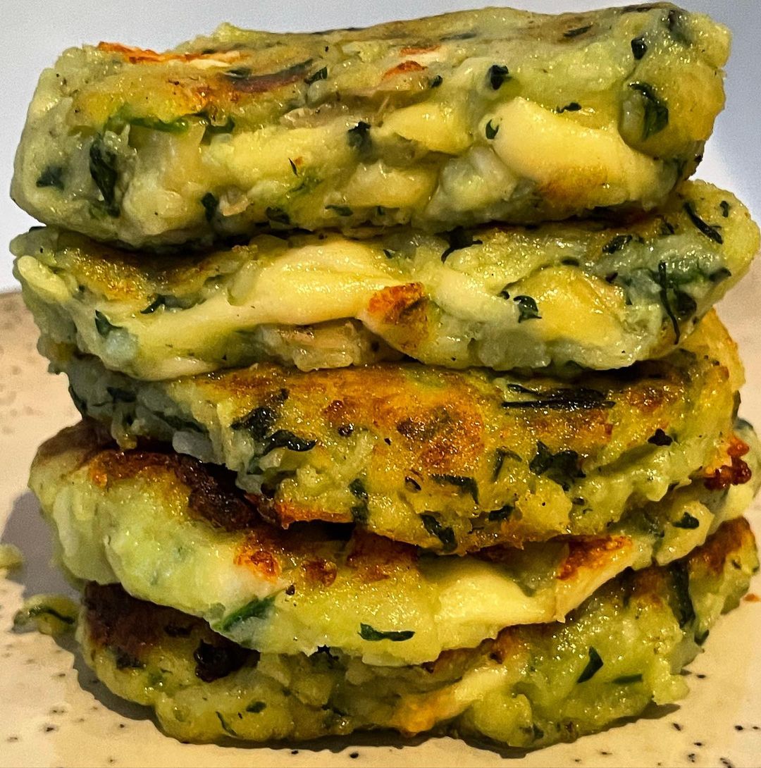 Cheesy Spinach potato cakes Nothing exciting here folks just a