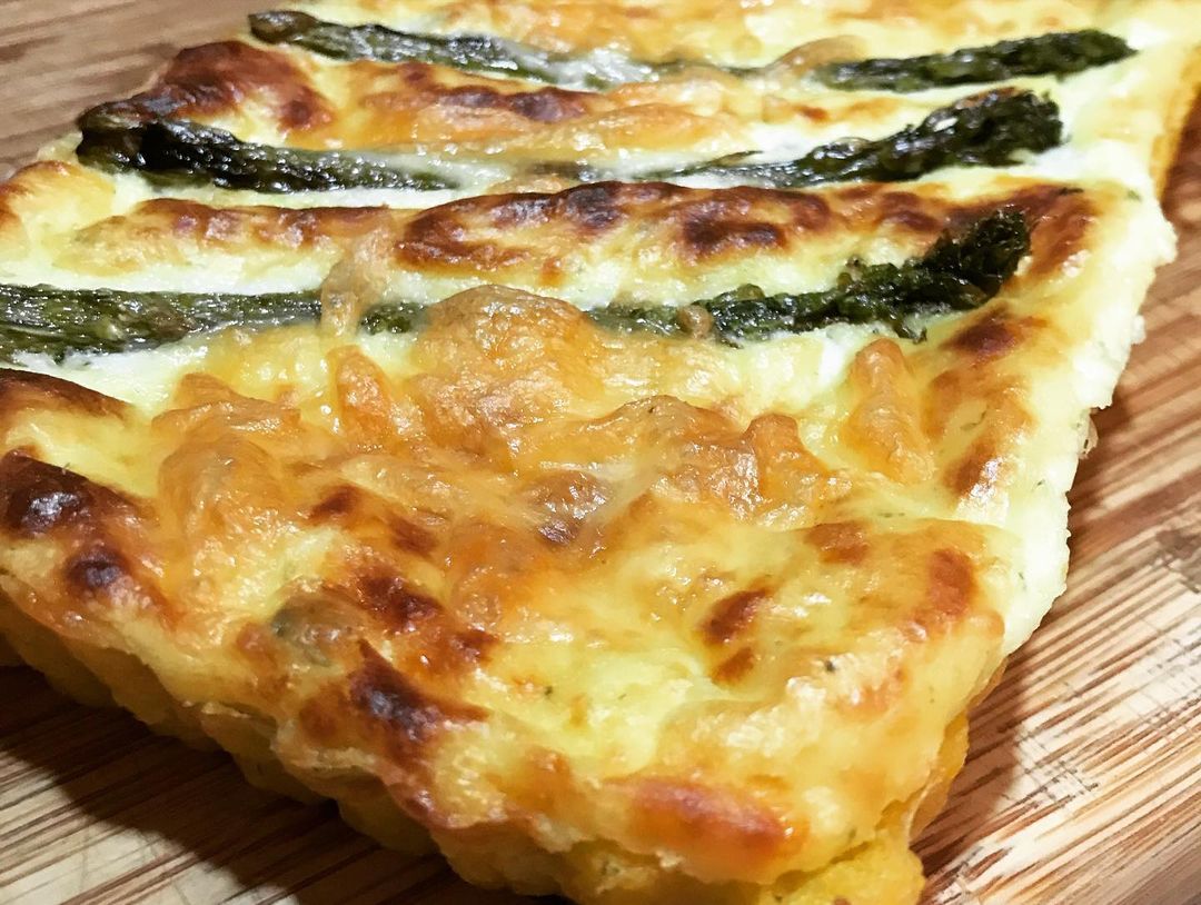Ricotta and Asparagus tart with a crispy polenta crust